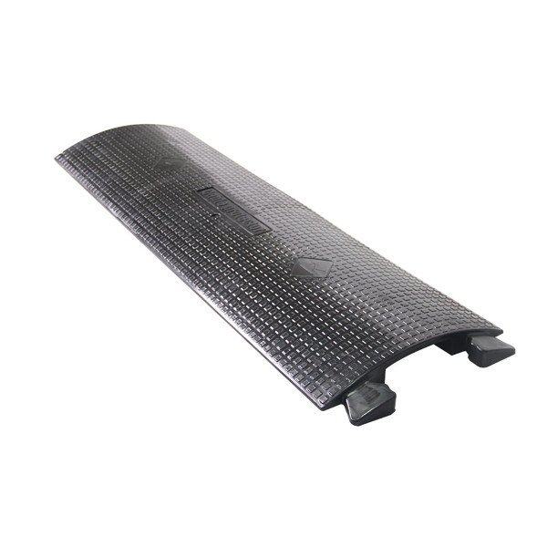 SOUNDSATION CC-100-1CL - 1 csatornás nagy méretű  kábeltaposó csúszásgátló felülettel