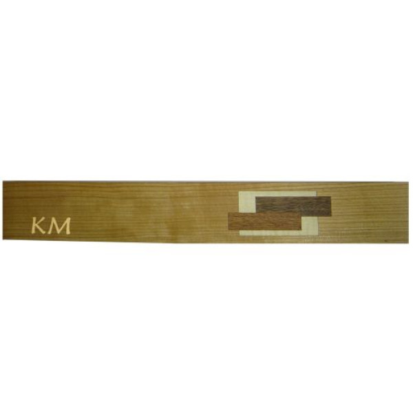 Worldmix ACER PT 15 IND MON - karmesteri pálcatok diófából, egymást átfedő fanégyszögekkel és monogrammal Worldmix ACER PT 15 IND MON - karmesteri pálcatok diófából, egymást átfedő fanégyszögekkel és monogrammal