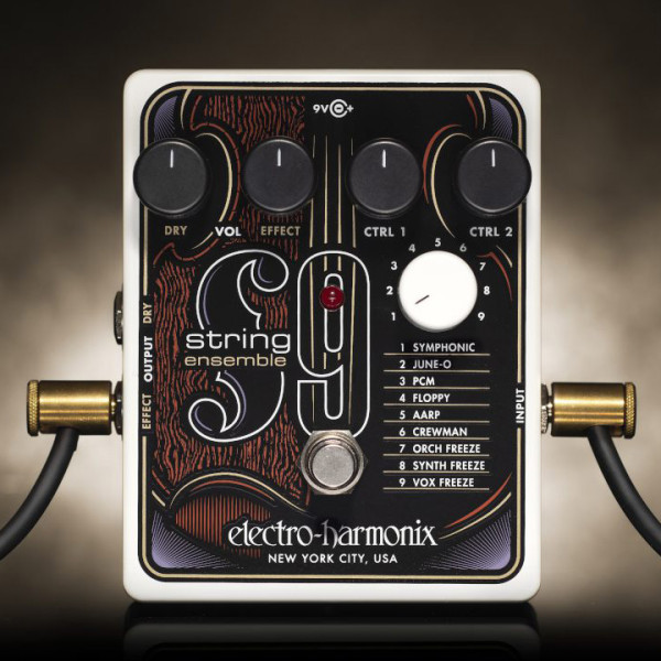 Electro-Harmonix String9 effektpedál - String9