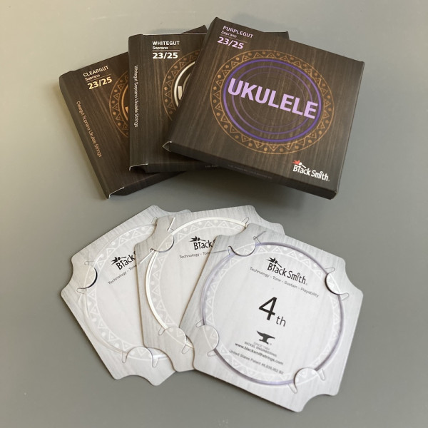 BlackSmith WG-28T Ukulele Whitegut, Tenor 26-28 húr, fehér